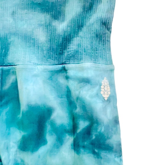 Free People! FP Movement Good Karma Tie Dye Leggings in Blue Peacock NWT! - Picture 7 of 11